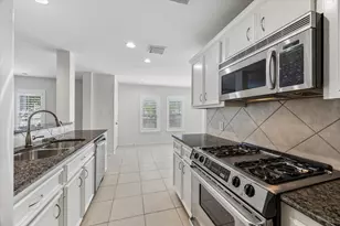 922 W Heights Hollow Ln, Houston, TX 77007 - Photo 12