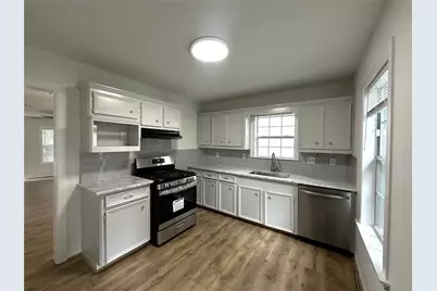 1010 Palestine Street, Conroe, TX 77301 - Photo 8