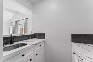 11535 Ella Lee Ln, Houston, TX 77077 - Photo 8