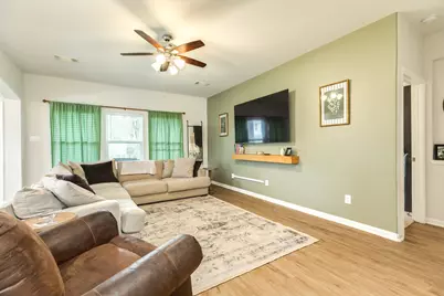 213 N Amherst Drive, West Columbia, TX 77486 - Photo 4