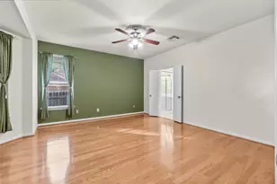 118 W Russet Grove Cir, The Woodlands, TX 77384 - Photo 22