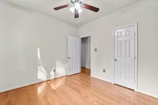 118 W Russet Grove Cir, The Woodlands, TX 77384 - Photo 6