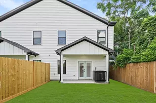 2113 St Charles St, Houston, TX 77003 - Photo 20
