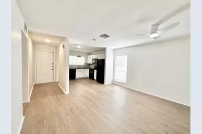 4 Marabou Place, The Woodlands, TX 77380 - Photo 8