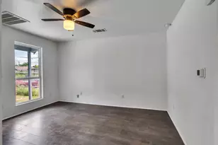5603 N Wayside Dr, Houston, TX 77028 - Photo 18