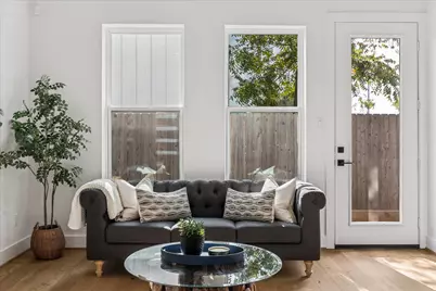 1918 Luna Woods Lane, Houston, TX 77055 - Photo 18