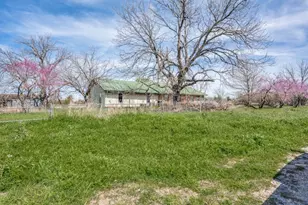 6008 County Rd 401, Grandview, TX 76050 - Photo 24