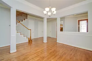 3207 Holly Crossing Dr, Houston, TX 77042 - Photo 6