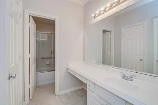 3207 Holly Crossing Dr, Houston, TX 77042 - Photo 34
