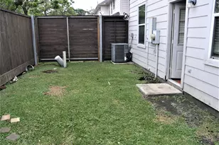 2926 Meadowglen Crest, Houston, TX 77082 - Photo 22