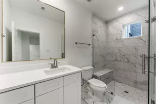 806 Fisher St, Houston, TX 77018 - Photo 24