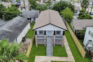 5306 Ave M 1/2, Galveston, TX 77551 - Photo 2