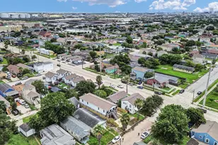 5306 Ave M 1/2, Galveston, TX 77551 - Photo 36