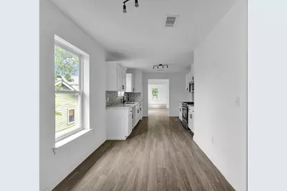 5306 Avenue M 1/2, Galveston, TX 77551 - Photo 14