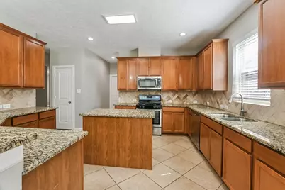7411 Quiet River Lane, Pearland, TX 77581 - Photo 6