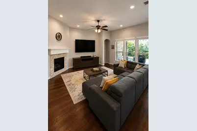 5714 Caper Shores Lane, Sugar Land, TX 77479 - Photo 4