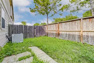 8115 Barnes Ridge Ln, Houston, TX 77072 - Photo 22