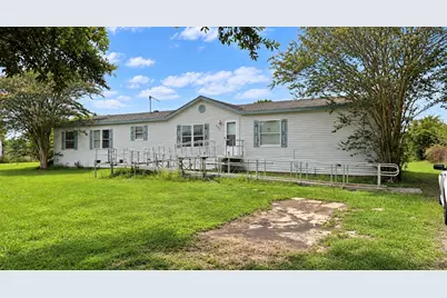 6710 Trail Loop W, Rosharon, TX 77583 - Photo 2