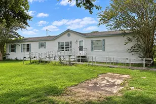 6710 Trail Loop W, Rosharon, TX 77583 - Photo 2