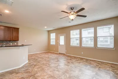 23 Fairlee Court, The Woodlands, TX 77354 - Photo 8