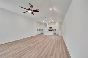 969 Garden Path Dr, Willis, TX 77378 - Photo 38