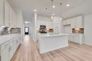 969 Garden Path Dr, Willis, TX 77378 - Photo 2