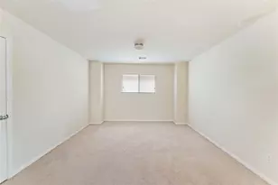 7255 Autumn Sun Dr, Houston, TX 77083 - Photo 16