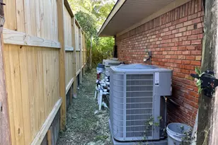 3510 N Braeswood Blvd, Houston, TX 77025 - Photo 8