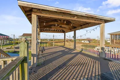1112 Mabry Street, Gilchrist, TX 77617 - Photo 8