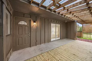 18118 Lakeside Ln, Houston, TX 77058 - Photo 4