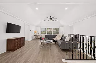 2926 Quincannon Ln, Houston, TX 77043 - Photo 32