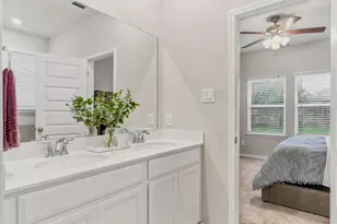 12820 S Winding Pines Dr, Tomball, TX 77375 - Photo 16