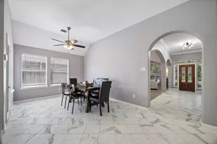 5918 Amherst Ct, Houston, TX 77479 - Photo 6