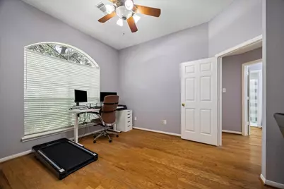 5918 Amherst Court, Houston, TX 77479 - Photo 18