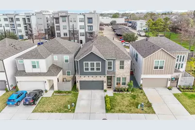 8104 Morning Melody Drive, Houston, TX 77063 - Photo 32
