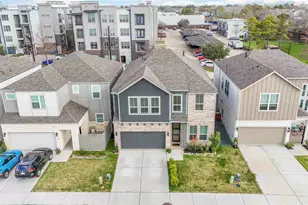 8104 Morning Melody Dr, Houston, TX 77063 - Photo 32