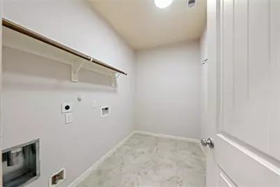 4002 Longwood Drive, Mont Belvieu, TX 77523 - Photo 24