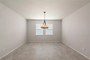 4002 Longwood Dr, Mont Belvieu, TX 77523 - Photo 4