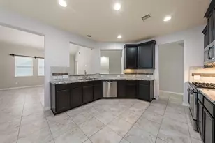 4002 Longwood Dr, Mont Belvieu, TX 77523 - Photo 8