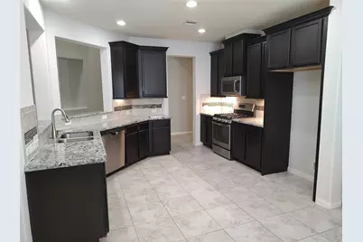 4002 Longwood Drive, Mont Belvieu, TX 77523 - Photo 6