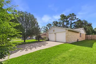 11622 Crystalwood Dr, Houston, TX 77013 - Photo 2
