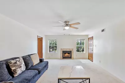 9700 Leawood Boulevard #404, Houston, TX 77099 - Photo 1