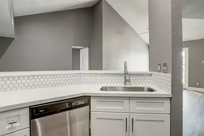 2121 El Paseo Street #1902, Houston, TX 77054 - Photo 12