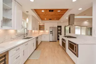 10603 Riverview Dr, Houston, TX 77042 - Photo 26