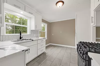8526 Vennard Road, Houston, TX 77034 - Photo 4