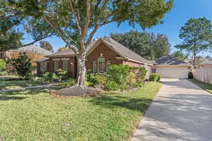 17111 Highland Canyon Dr, Houston, TX 77095 - Photo 2