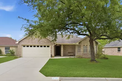 2739 S Peach Hollow Circle, Pearland, TX 77584 - Photo 1