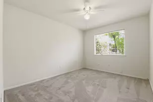2739 S Peach Hollow Cir, Pearland, TX 77584 - Photo 30