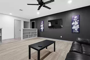 1806 Clayton Dr, Baytown, TX 77520 - Photo 34