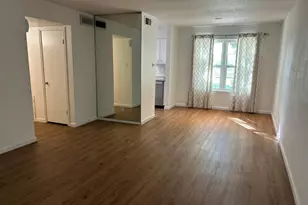 5550 N Braeswood Blvd, Houston, TX 77096 - Photo 2